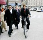 Amitabh Bachchan in Netherlands to announce IIFA awards still4~77.jpg