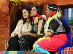 Kangana Ranaut promotes her film Rajjo on the sets of Comedy Nights with Kapil (1).jpg