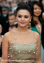 Priety Zinta 3~0.jpg