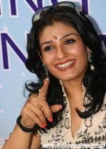 raveena_tandon_nai_disha_school_004.jpg