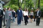 Aishwarya Rai poses in the _Village_, the VIP area of the 2007 French Open at Roland Garros arena in Paris, France on June 5, 2007 - 30.jpg