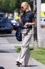 Katherine Heigl - candids in Santa Monica-12 Katherine Heigl - candids in Santa Monica-12.jpg