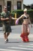 Gwen Stefani in Hawaii-5.jpg