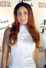 Kareena Kapoor launches Anne French_s new products (4).jpg