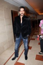 Zayed Khan at Bollyood A listers at DJ Aqeels new club Bling launch in Hotel Leela on Jan 27 2008 (57).jpg