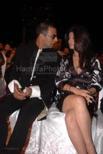 Akshaye Kumar & Twinkle Khanna at the MAX Stardust Awards 2008 on 27th Jan 2008 (96).jpg