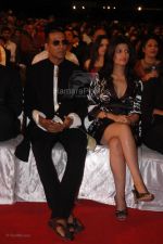 Akshaye Kumar with Twinkle Khanna at the MAX Stardust Awards 2008 on 27th Jan 2008 (74)~0.jpg