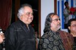 Prem Kishan Malhotra & Sunil Mehta at Dill Mill Gayye  100th episode Celebration(8).jpg