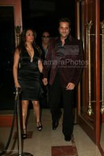 Fardeen Khan with wife Natasha at Vashu Bhagnani_s star studded Bollywood bash at Bling on Feb 6th 2008(80).jpg