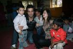 Aamir Ali and Sanjeeda spend their valentine with orphan kids of Muskan orphanage on Feb 13th 2008 (4).jpg