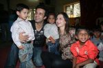 Aamir Ali and Sanjeeda spend their valentine with orphan kids of Muskan orphanage on Feb 13th 2008 (6).jpg