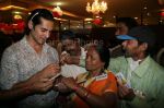Dino Morea celebrate Valentine_s Day with cancer patients at Orchid City Centre, Mumbai on 14 Feb 08 (31).JPG