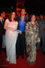 Hrithik Roshan,Suzzane at Jodhaa Akbar premiere at IMAX WADALA on 14th feb 2008 (71).jpg