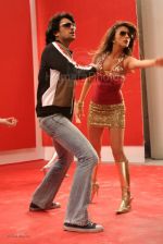 Aarti Chabria,Shaad Randhawa on the sets of Anu Ranjan_s film Dhoom Dhadaka at Film City on Feb 18th 2008 (5).jpg