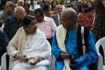 Lata Mangeshkar inaugurated Pichhwais of Shrinathji Exhibition (17).jpg