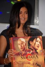 Sushmita Sen at the launch of Pan Nalin_s Samsara DVD in Rock Bottom on Feb 22nd 2008 (27).jpg