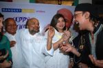 Alka Yagnik,Bali Brahmabhatt at Sameer_s 50th birthday in Lokhandwala on Feb 24th 2008 (60).jpg