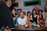 Kumar Sanu,Alka Yagnik at Sameer_s 50th birthday in Lokhandwala on Feb 24th 2008 (33).jpg