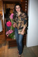 Mamta Kulkarni at the opneing of Chamomile by Kanchan and Vineet Dhingra at Khar on Feb 26 th 2008 (8).jpg