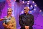 Waheeda Rehman,Yash Chopra at Gr8_s Women Achiever Awards in ITC Grand Maratha on Feb 26th 2008 (58).jpg