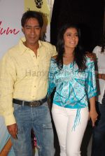 Kajol, Ajay Devgan at Radio One promotional event for film U Me Aur Hum at D Ultimate Club on 29th Feb 2008 (21).jpg