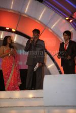 Kajol, Ajay Devgan at the finals of Lil Champs on 1st March 2008 (28).jpg