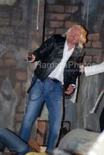 Richard Branson acts at Channel V live film Andaz Apna Very Hatke in MMRDA, Bandra on 2nd March 2008(100).jpg