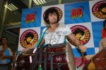 Sonu Nigam records song Punjabi Please with winners of Big 92.7 FM in Big Fm studios on March 3rd 2008(26).jpg