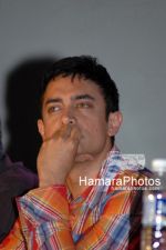 Aamir Khan at Sixteen Nine International Film Festival in Pravin Gandhi college of management on March 4th 2008(31).jpg