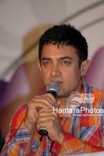 Aamir Khan at Sixteen Nine International Film Festival in Pravin Gandhi college of management on March 4th 2008(41).jpg