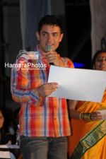 Aamir Khan at Sixteen Nine International Film Festival in Pravin Gandhi college of management on March 4th 2008(50).jpg