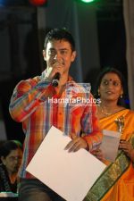 Aamir Khan at Sixteen Nine International Film Festival in Pravin Gandhi college of management on March 4th 2008(53).jpg