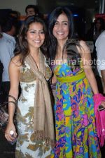 Shweta Keswani with shibani at 10,000 BC premiere in Fame, Andheri on March 5th 2008(26).jpg