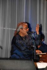 Hariharan at fund raise event for poor musicians at the Nehru Centre on March 7th, 2008 (7).jpg
