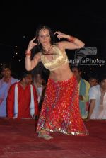 Rozza Catalano_s item song for film Desh Drohi in Film City on March 10th 2008(4).jpg