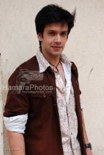 Bhuvnesh at the location of Dahej Serial on 9Xon March 13th 2008(2).jpg