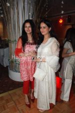 Poonam Dhillon,Padmini Kolhapure at Hrishikesh Pai bash in Mayfair Rooms on March 23rd 2008(2).jpg