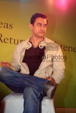 Aamir Khan at the Madison Innovation foundation event in Hilton on March 19th 2008(5).jpg