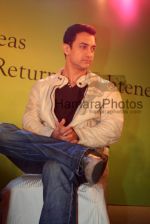 Aamir Khan at the Madison Innovation foundation event in Hilton on March 19th 2008(6).jpg