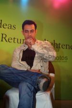 Aamir Khan at the Madison Innovation foundation event in Hilton on March 19th 2008(7).jpg