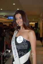 Femina Miss India contestants promote Liberty footwear in Inorbit Mall on March 27th 2008(28).jpg