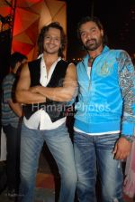 Vivek Oberoi with Shabbir Ahluwalia at Sansui TV Awards on 29th 2008(122).jpg