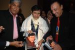 Dev Anand at promotional book event hosted by Vijay Kalantri in Taj Land_s End on March 30th 2008(3).jpg