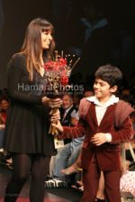 Neeta Lulla with Darsheel Safary at Neeta Lulla_s Show in Lakme India Fashion Week on March 30th 2008(4).jpg