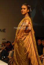 Model walks on the Ramp for Abhishek Dutta and Nikasha Tawadey in Lakme India Fashion Week on March 31th 2008(38).jpg
