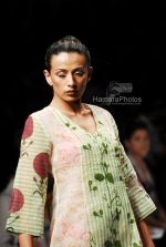 Model walks on the Ramp for Anupama Dayal in Lakme India Fashion Week on March 31th 2008(30).jpg