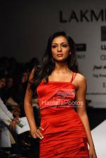 Shweta Salve at Swapnil Shinde Show in Lakme India Fashion Week on April 1st 2008(3).jpg