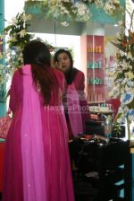 Poonam Dhillon at Lakme Fashion week on April 2nd 2008(3).jpg