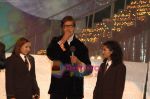 Aishwarya Majumdar, Anwesha, Amitabh Bachchan at Chhote Ustad finals.jpg