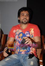Emraan Hashmi at the documentary launch of Torchbearer The Story of a Philanthropist at Taj Land_s End on April 5th 2008 (2).jpg